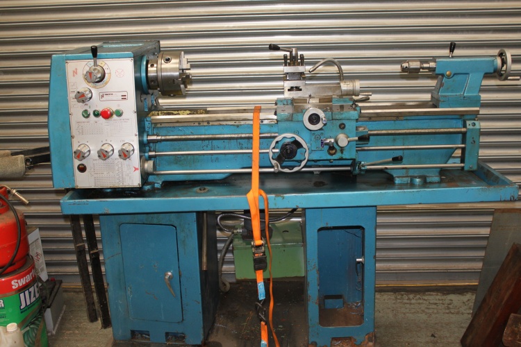 Naerok SSB-160A Metal Turning Lathe On Stand With Accessories